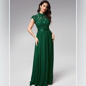 Miusol Emerald Green Lace Maxi Dress – Size M – NWT